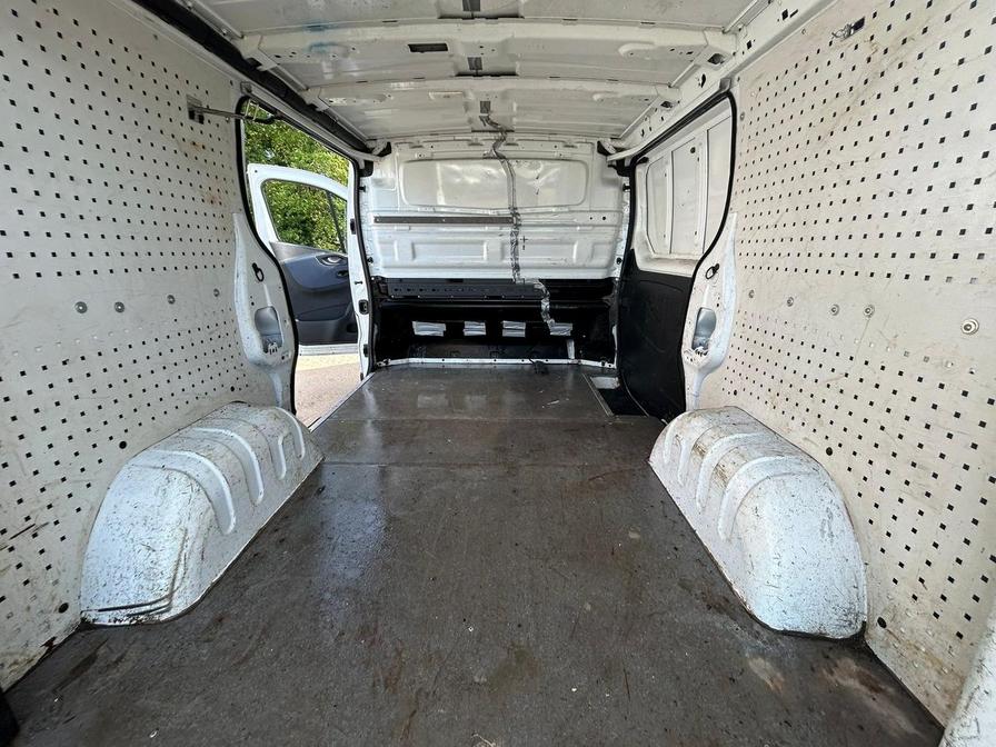 Used Vauxhall Vivaro 2017 for sale - 77810716: Photo 11