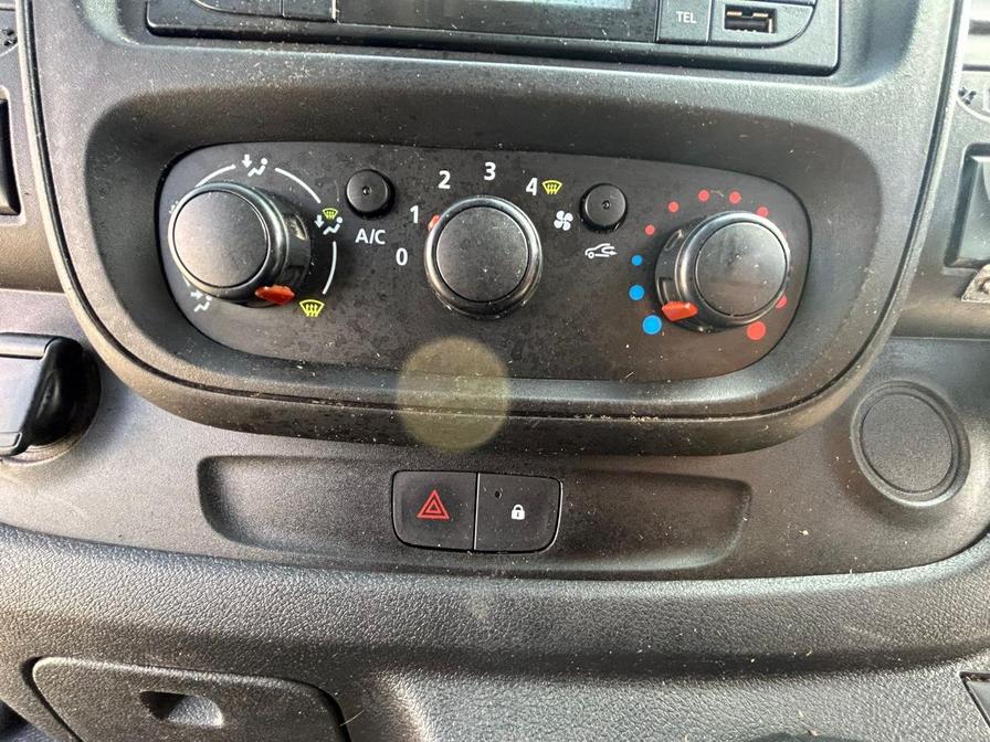 Used Vauxhall Vivaro 2017 for sale - 77810716: Photo 17