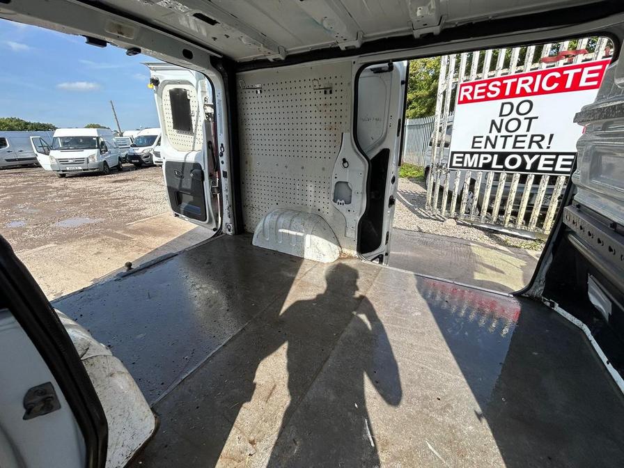 Used Vauxhall Vivaro 2017 for sale - 77810716: Photo 20