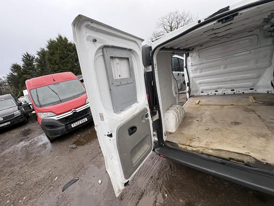 Used Vauxhall Vivaro 2005 for sale - 77540388: Photo 14