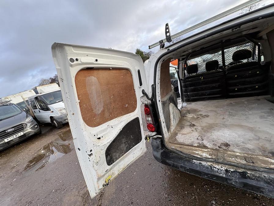 Used Peugeot Partner 2018 for sale - 76856653: Photo 11