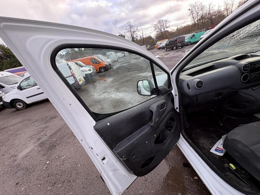 Used Peugeot Partner 2018 for sale - 76856653: Photo 13