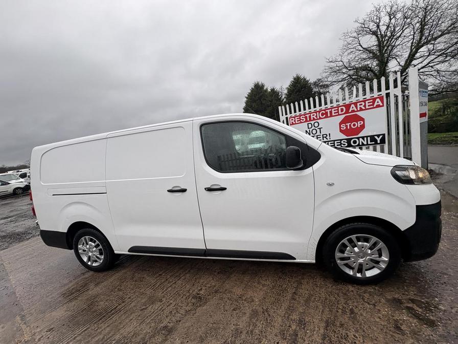 Used Vauxhall Vivaro 2020 for sale - 77194162: Photo 2