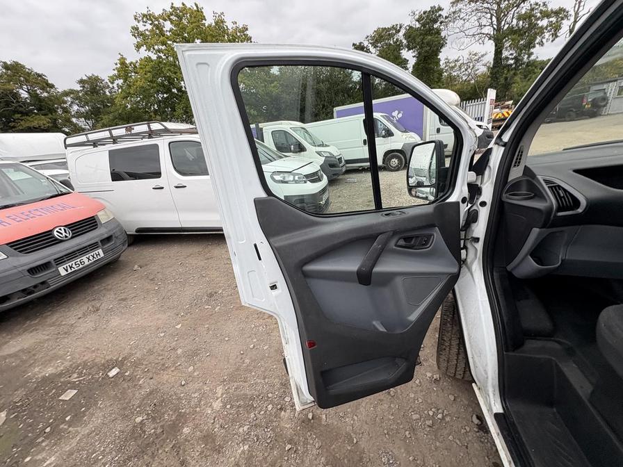 Used Ford Transit Custom 2015 for sale - 76096239: Photo 17