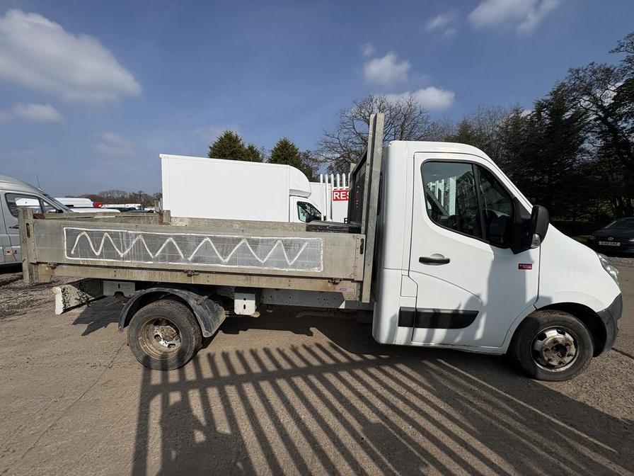 Used Renault Master for sale - 77983136: Photo 2