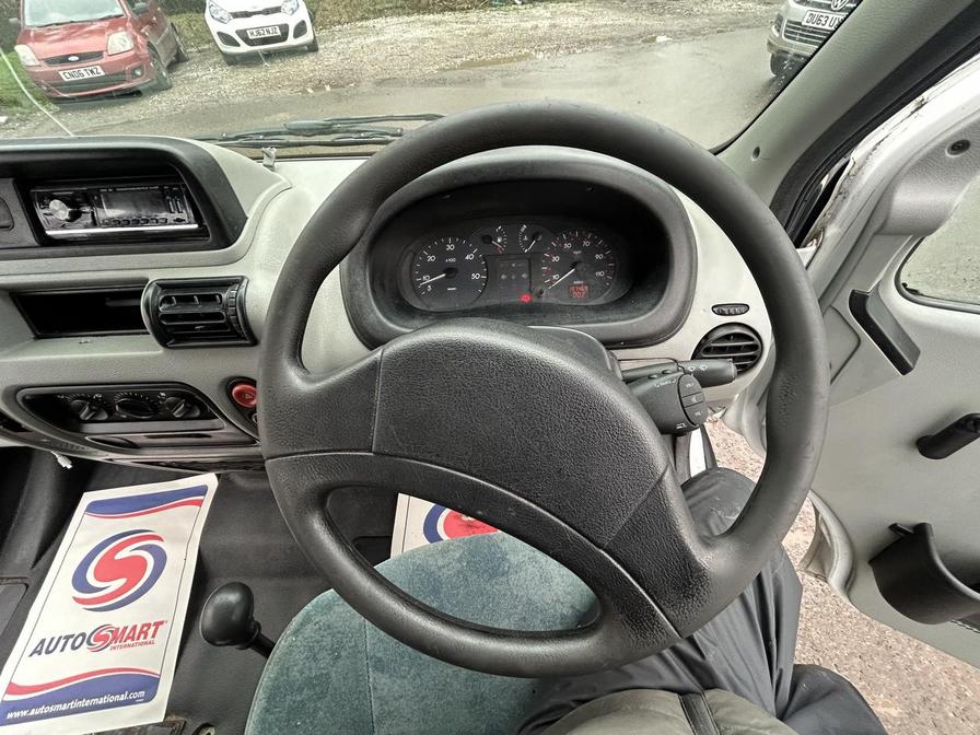 Used Renault Master 2002 for sale - 77899115: Photo 15