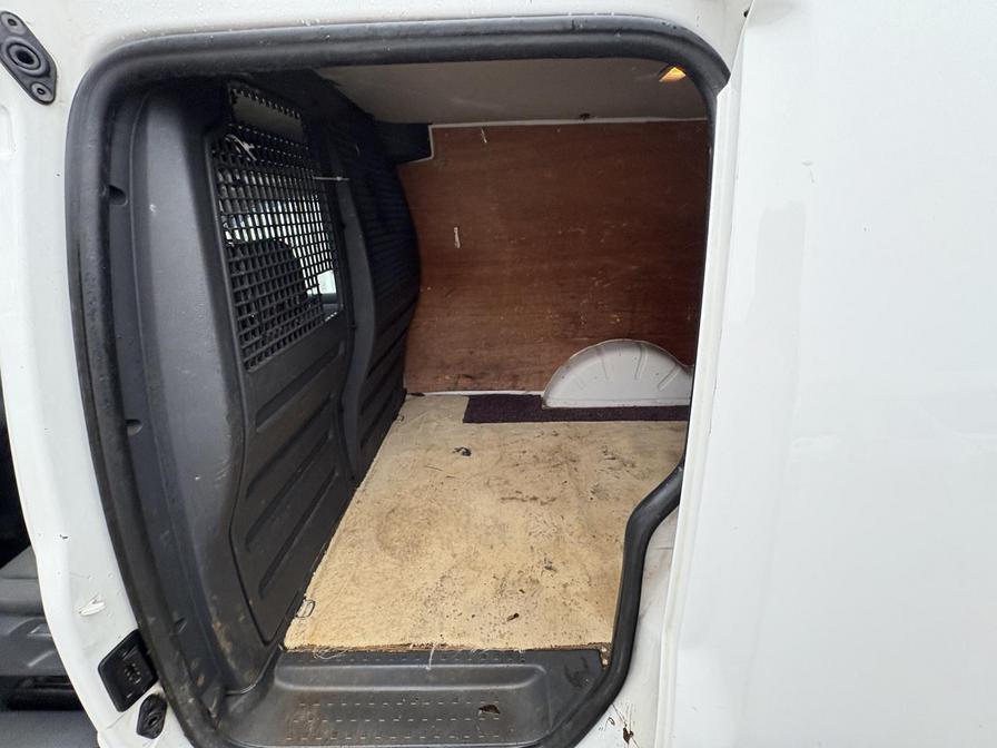 Used Volkswagen Caddy 2012 for sale - 76594100: Photo 4