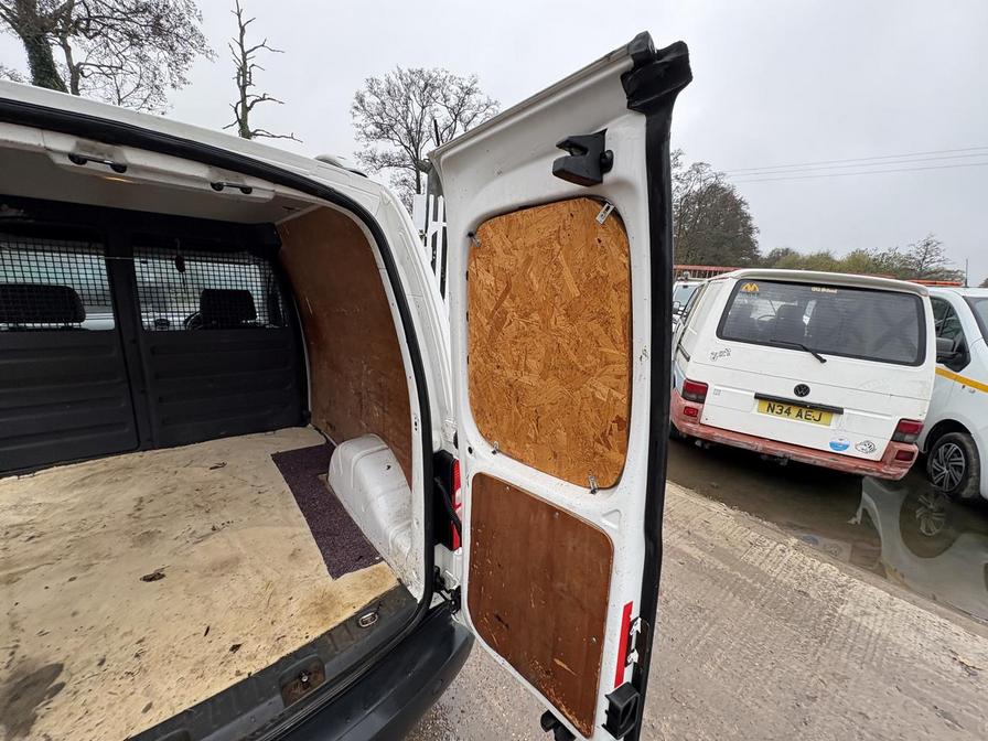 Used Volkswagen Caddy 2012 for sale - 76594100: Photo 9