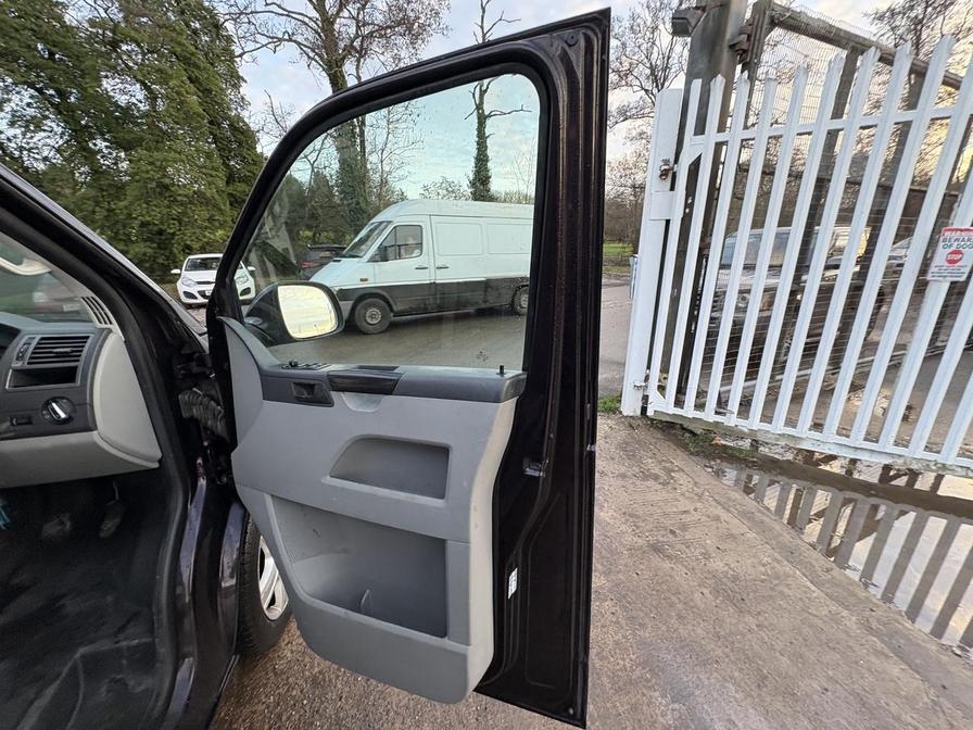 Used Volkswagen Transporter 2015 for sale - 76967244: Photo 15