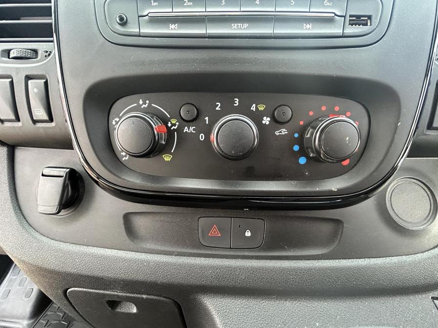 Used Vauxhall Vivaro 2018 for sale - 77710991: Photo 10