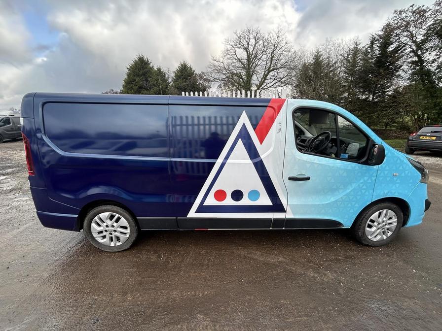 Used Vauxhall Vivaro 2018 for sale - 77710991: Photo 4