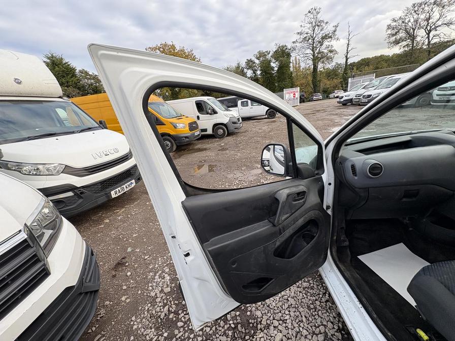 Used Peugeot Partner 2012 for sale - 76390422: Photo 16