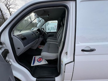 Used Volkswagen Transporter 2014 for sale - 77526676: Photo