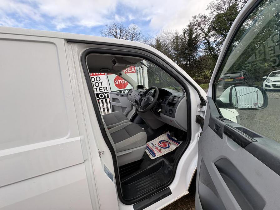 Used Volkswagen Transporter 2014 for sale - 77526676: Photo 8