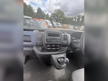 Used Vauxhall Vivaro 2015 for sale - 79567586: Photo