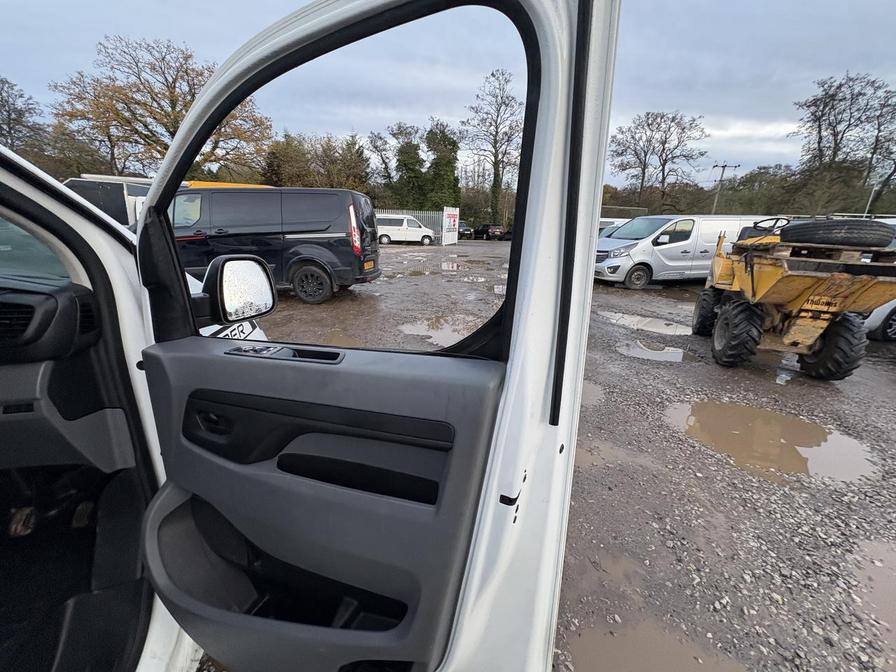 Used Vauxhall Vivaro 2020 for sale - 76636182: Photo 15