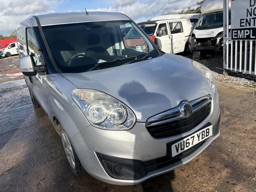 Used Vauxhall Combo 2017 for sale - 76442171: Photo 1
