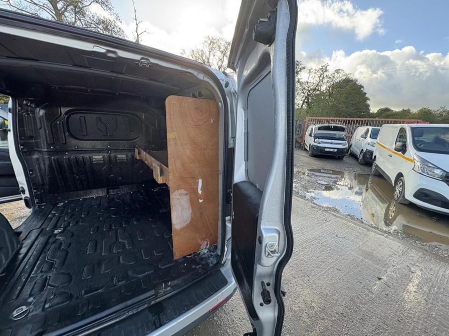 Used Vauxhall Combo 2017 for sale - 76442171: Photo 12