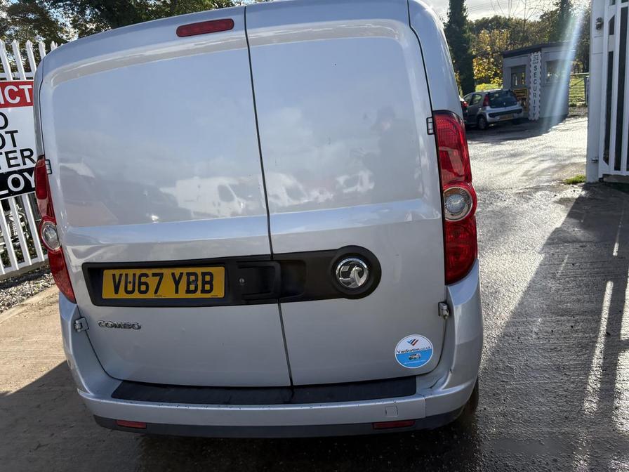Used Vauxhall Combo 2017 for sale - 76442171: Photo 17