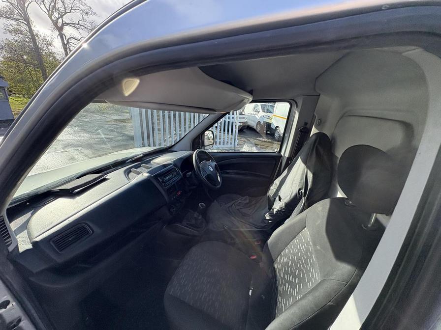 Used Vauxhall Combo 2017 for sale - 76442171: Photo 7