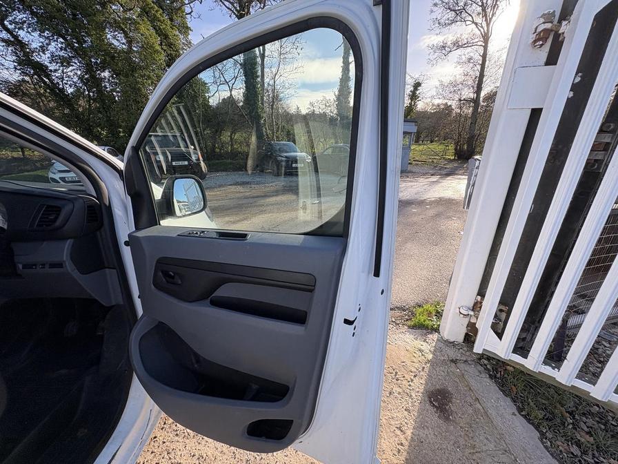 Used Vauxhall Vivaro 2019 for sale - 76648623: Photo 12