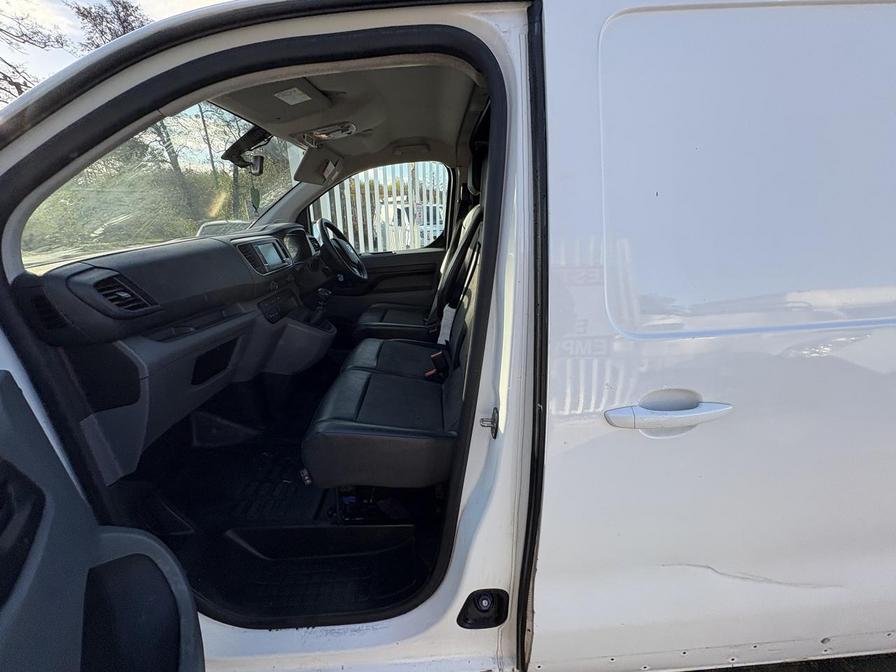 Used Vauxhall Vivaro 2019 for sale - 76648623: Photo 2