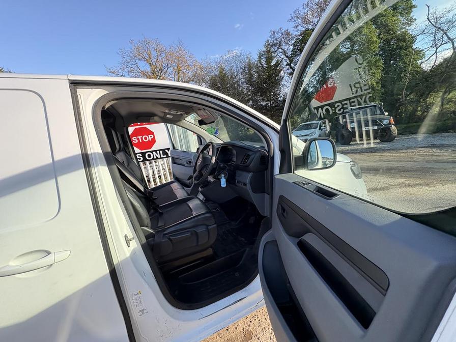 Used Vauxhall Vivaro 2019 for sale - 76648623: Photo 5