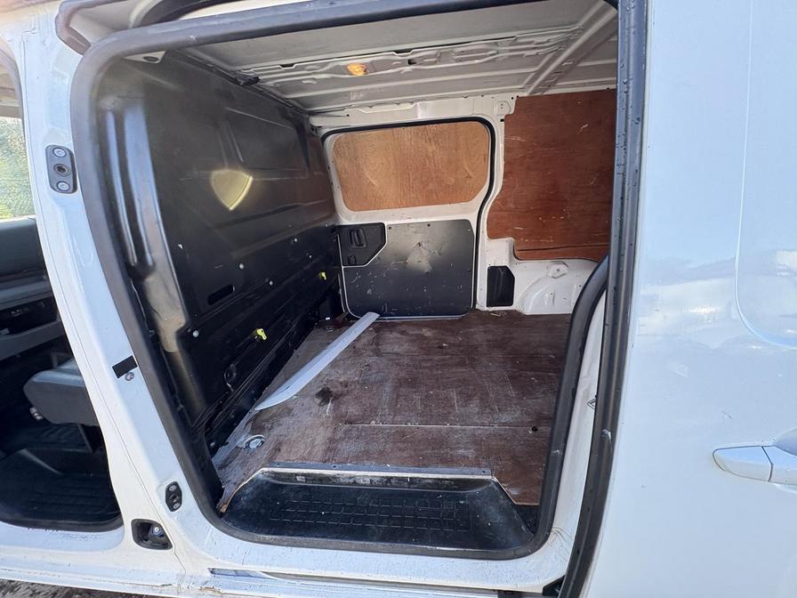 Used Vauxhall Vivaro 2019 for sale - 76648623: Photo 8