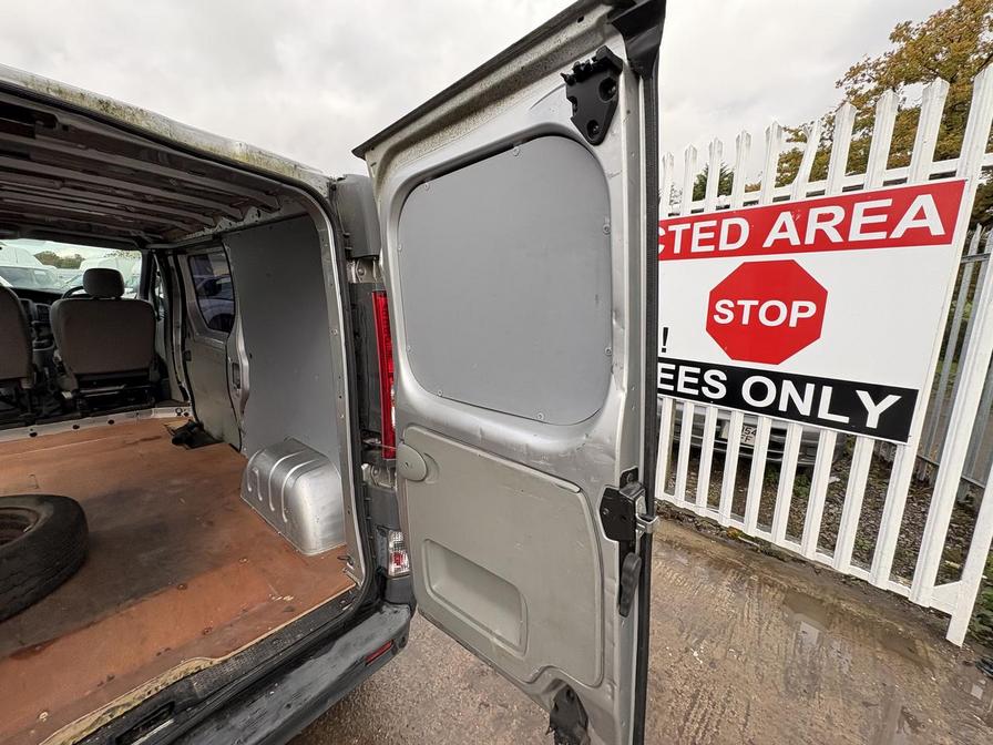 Used Vauxhall Vivaro 2011 for sale - 76420777: Photo 14