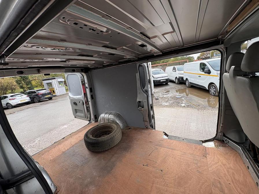 Used Vauxhall Vivaro 2011 for sale - 76420777: Photo 18