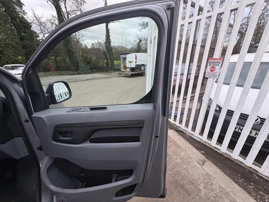 Used Vauxhall Vivaro 2020 for sale - 77842209: Photo 17