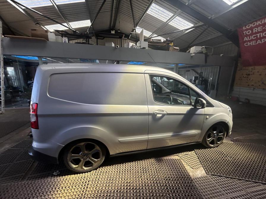 Used Ford Transit Courier 2018 for sale - 76564230: Photo 10