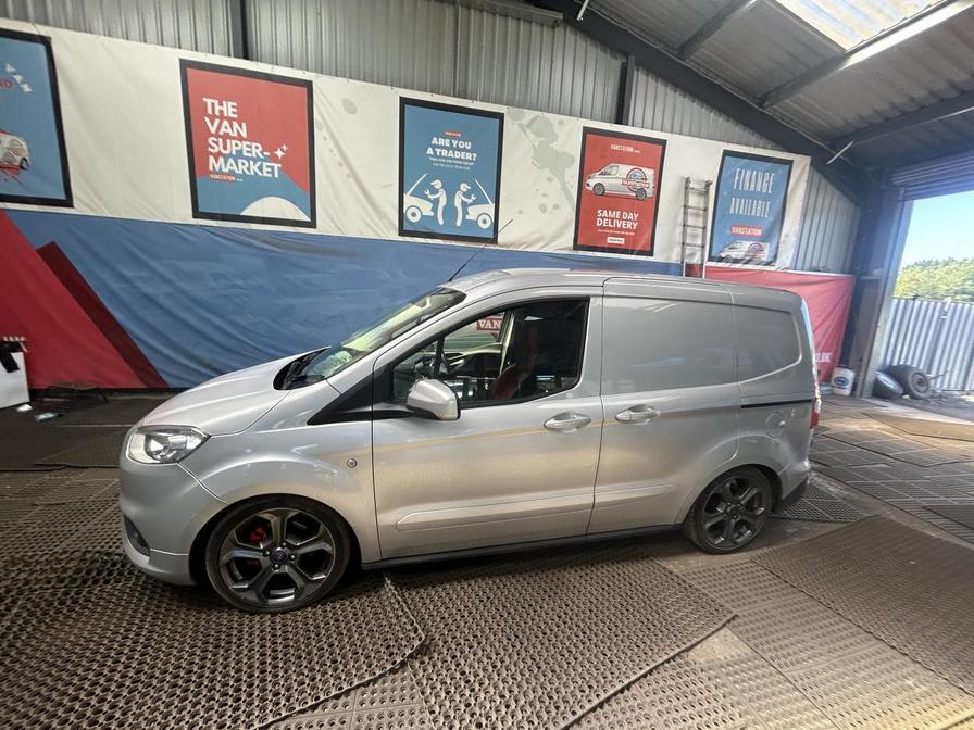 Used Ford Transit Courier 2018 for sale - 76564230: Photo 11