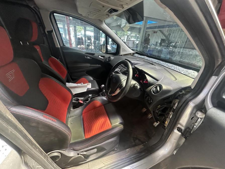 Used Ford Transit Courier 2018 for sale - 76564230: Photo 21