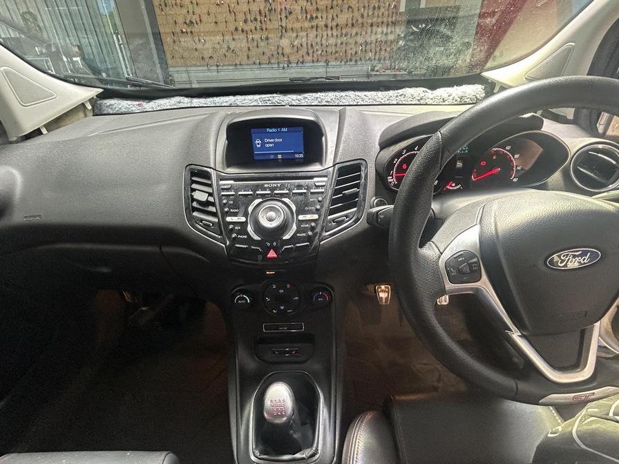 Used Ford Transit Courier 2018 for sale - 76564230: Photo 8