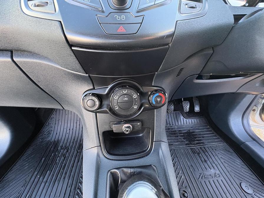 Used Ford Fiesta 2012 for sale - 77239722: Photo 16