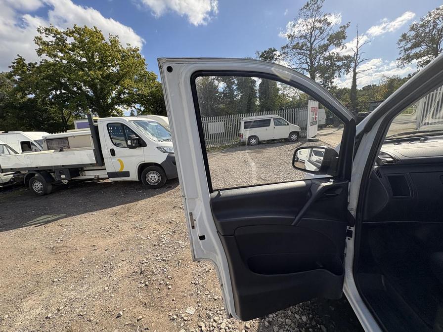 Used Mercedes-Benz Vito 2015 for sale - 76087217: Photo 15