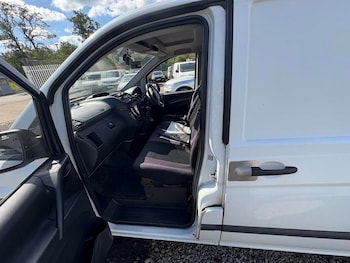 Used Mercedes-Benz Vito 2015 for sale - 76087217: Photo 2
