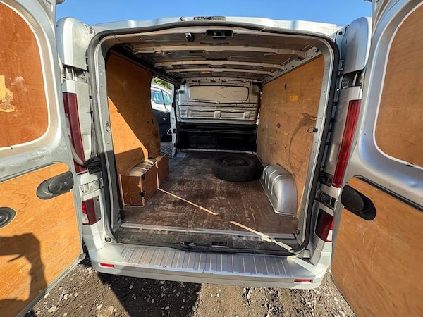 Used Vauxhall Vivaro 2018 for sale - 76261864: Photo 12