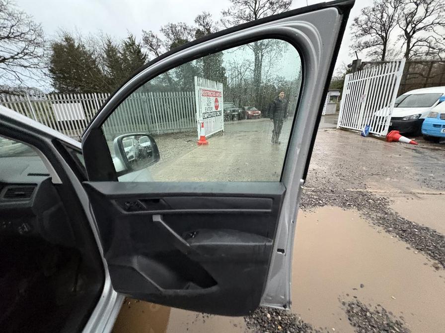 Used Volkswagen Caddy Maxi 2016 for sale - 77293907: Photo 10