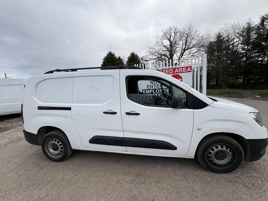 Used Vauxhall Combo 2022 for sale - 78089244: Photo 2