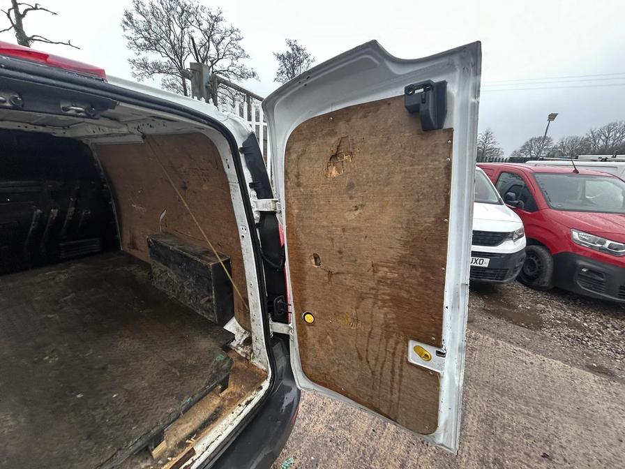 Used Ford Transit Connect 2015 for sale - 77068131: Photo 17