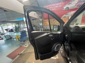 Used Vauxhall Vivaro 2016 for sale - 74839616: Photo