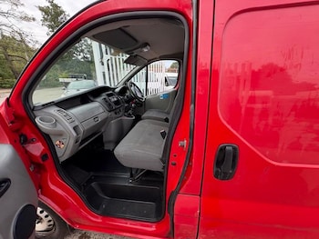 Used Vauxhall Vivaro 2013 for sale - 76112731: Photo 2
