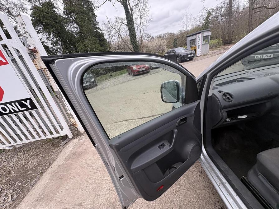 Used Volkswagen Caddy Maxi 2014 for sale - 78118237: Photo 8