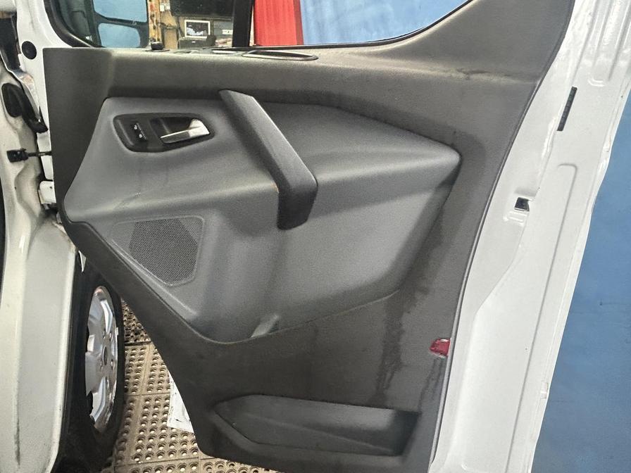 Used Ford Transit Custom 2017 for sale - 76610075: Photo 7
