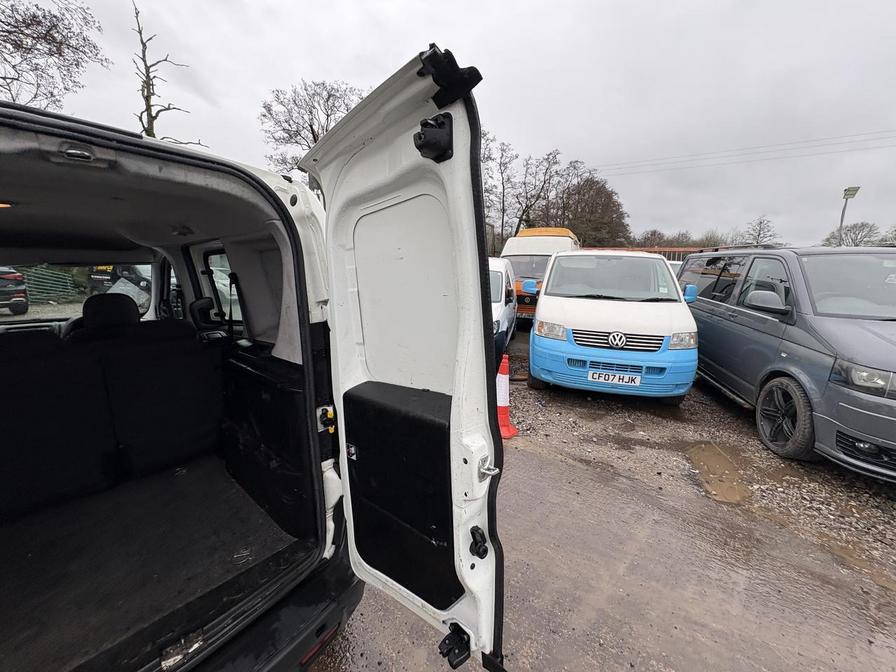 Used Fiat Doblo 2015 for sale - 77627914: Photo 19