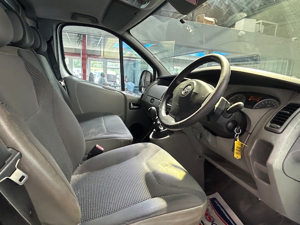 Used Vauxhall Vivaro 2010 for sale - 75015498: Photo 13