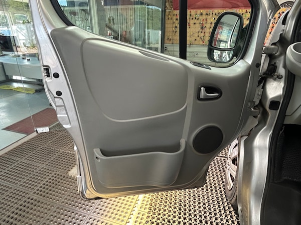 Used Vauxhall Vivaro 2010 for sale - 75015498: Photo 18