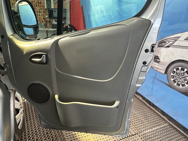 Used Vauxhall Vivaro 2010 for sale - 75015498: Photo 6
